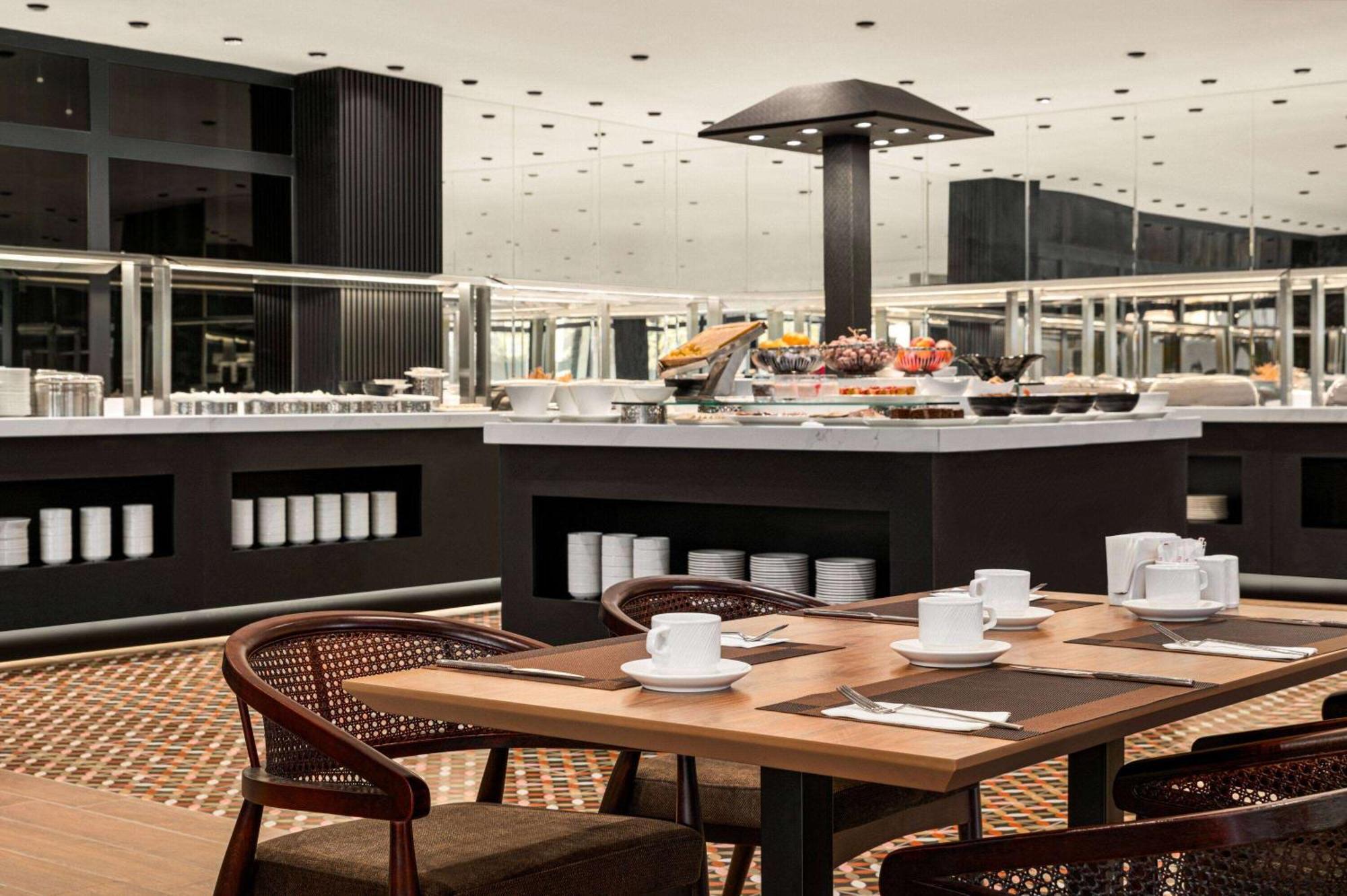 Ramada By Wyndham Gaziantep Hotel Buitenkant foto