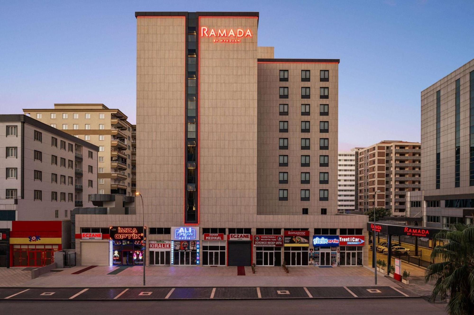Ramada By Wyndham Gaziantep Hotel Buitenkant foto