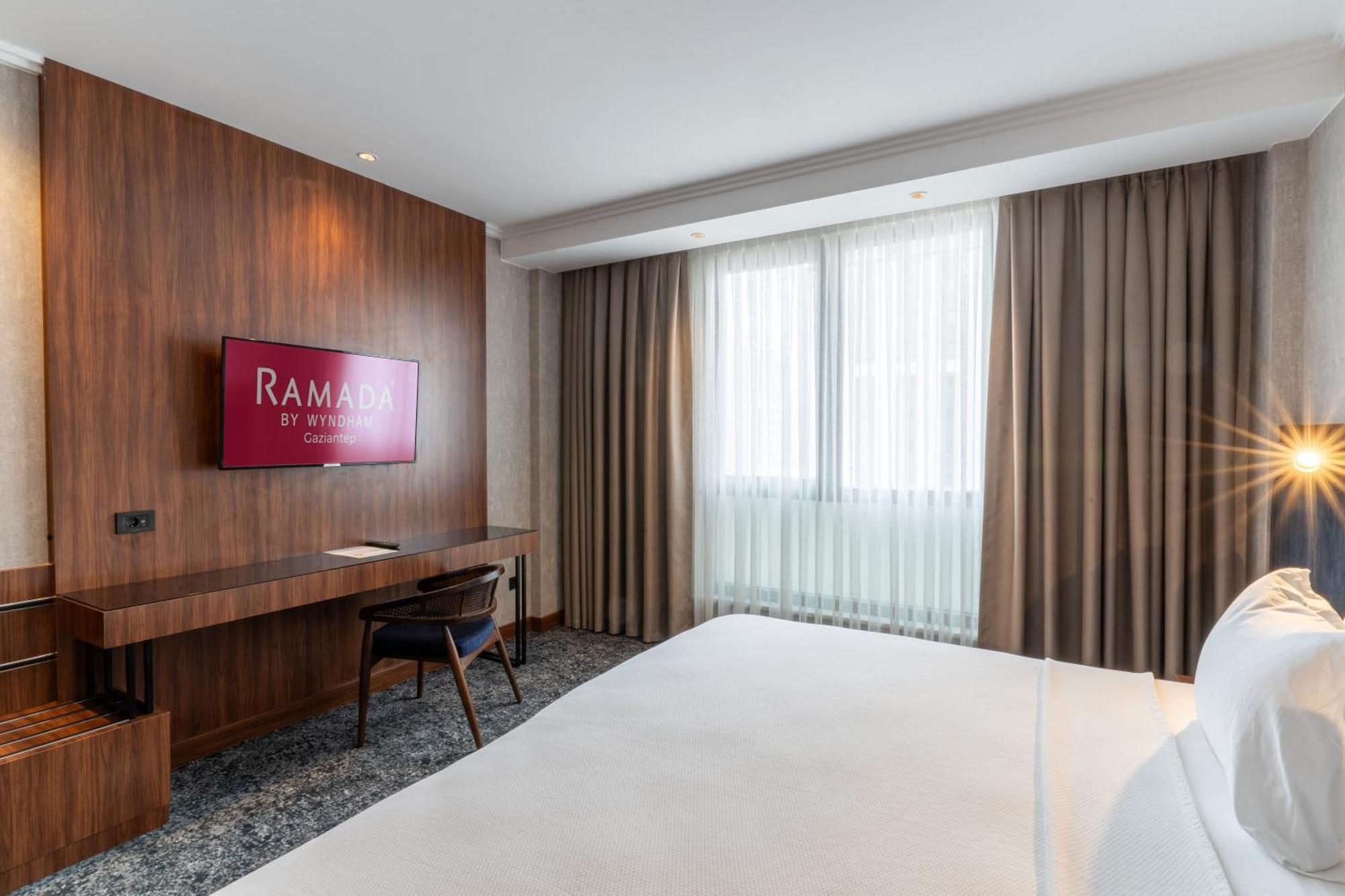 Ramada By Wyndham Gaziantep Hotel Buitenkant foto