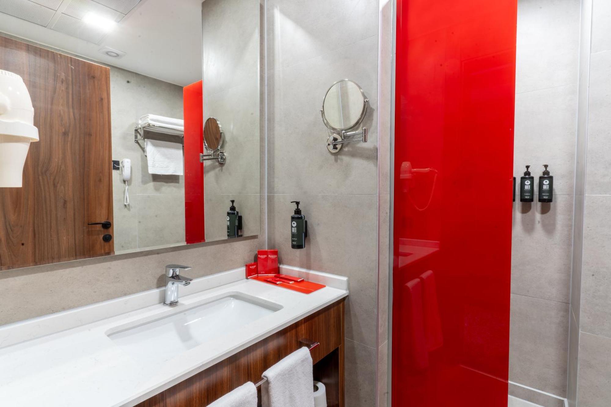 Ramada By Wyndham Gaziantep Hotel Buitenkant foto